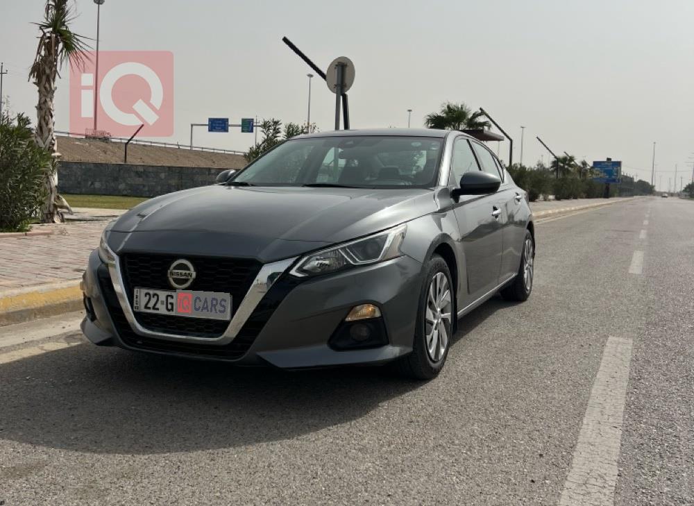 نيسان ألتيما